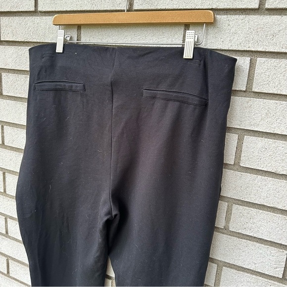 Chico’s Black Lindy Side-Zip Pants Short Length Ponte Knit - Picture 11 of 15